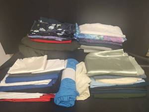 lot 573 image: Mixed Fabric Bundle