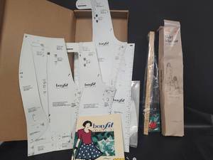 lot 576 image: Bonfit Pants Patterner and Dritz Skirt Marker