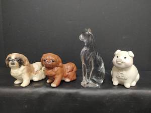 lot 579 image: Crystal Cat Sculpture and Animal Figurines