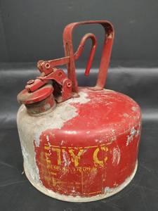 lot 598 image: 3.78 Liter Safety Can with UL Label
