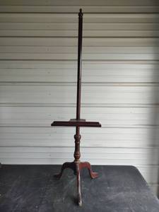 lot 608 image: Wooden Adjustable Picture Display Stand, 58 inches tall