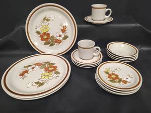 lot 636 image: Vintage Mountain Wood Collection Stoneware Trellis Blossom Dinnerware, 17 pc set