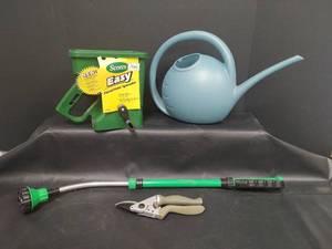 lot 637 image: Gardening Lot