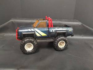 lot 643 image: Vintage 1984 Tonka Mud Runner 4x4 Monster Truck Toy