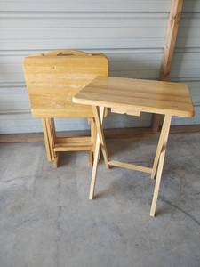 lot 675 image: Wooden Folding TV Trays with Stand, Extra Tray Included