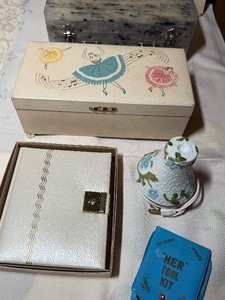 lot 38 image: Vintage Jewelry Boxes, Night Light, Her Tool Kit
