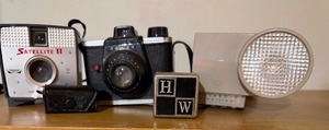 lot 110 image: Vintage Cameras and Accessories