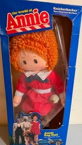 lot 116 image: Vintage Annie Doll w Box