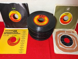 lot 128 image: Vintage 45 RPM Single Records - Beatles, Beach Boys and MORE, Please See Pictures for Variety, Approx 60