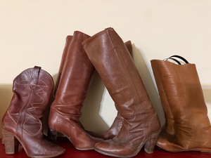 lot 182 image: Vintage Brown Boots, 4 Pairs - Could Not Find Sizes
