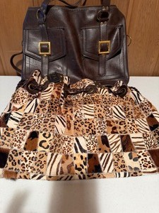 lot 178 image: Vintage Ronay Bag and (new) Kenneth Jay Lane Animal Print Purse