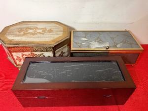 lot 188 image: Watch and Jewelry Boxes