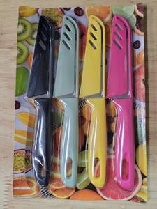 lot 20475 image: BYKooc Paring Knife Set with Covers