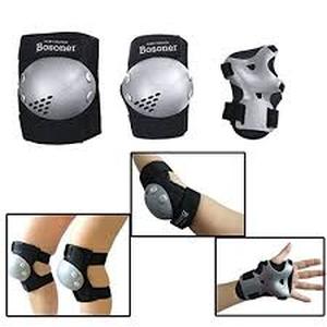 lot 18258 image: Bosoner knee and elbow pads