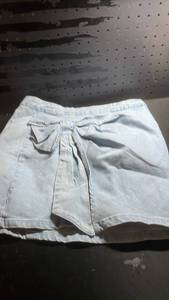 lot 12166 image: Light Blue Jean Skirt Size M No Brand (Used)