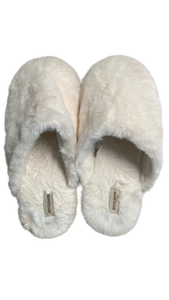 lot 16412 image: White Fuzzy House Slippers Size 7-8