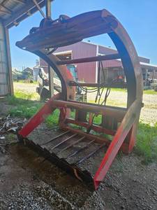 lot 10325 image: Keltec Bale HandlerCutter Attachment