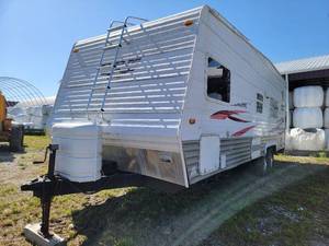 lot 10334 image: RPM Travel Trailer RV with Graphics Package