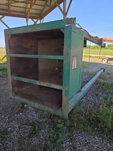 lot 18706 image: Davis Industrial Grain Hopper