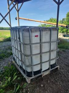 lot 18711 image: 275 Gallon IBC Storage Tank
