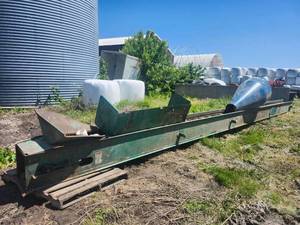 lot 18738 image: Industrial Grain Auger Conveyor System with Motor