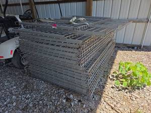 lot 18745 image: Wire Mesh Shelves