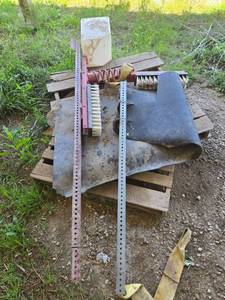 lot 18749 image: Bauman Cattle Brush Groomer