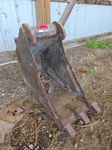 lot 18750 image: Bobcat Excavator Digging Bucket Small