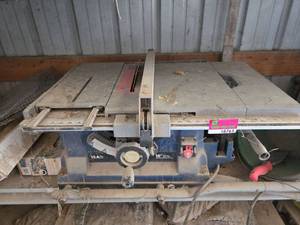 lot 18765 image: 10 Inch Table Saw with 15 Amp Motor