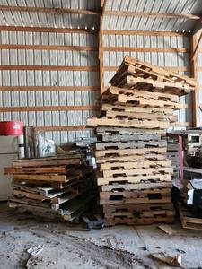 lot 18772 image: &nbspShipping Pallets Bulk Lot