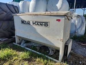 lot 18783 image: MY-D HAN-D Agricultural Feed Mixer or Storage Equipment