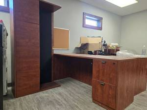 lot 23569 image: Executive Office Furniture Set with Desk and Storage Cabinet