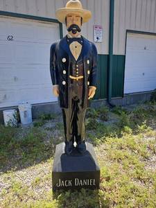 lot 23575 image: Collectors Item Jack Daniel Whiskey Life Size Resin Display 6ft