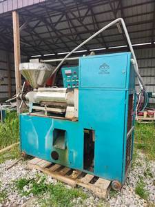 lot 18593 image: Oil Seed Press - 2 Tons Per Hour