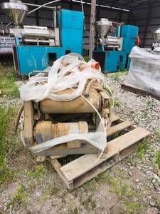 lot 18601 image: Electric Power Sorting Conveyer W Foot Control&nbsp
