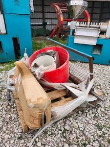 lot 18603 image: Mixed Industrial Salvage and Hardware Lot