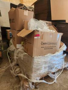 lot 23592 image: Plastic Bottles with Dispensing Pumps Bulk Lot