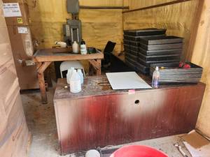 lot 23609 image: Industrial Workshop Equipment and Office Furniture Lot