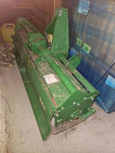 lot 18795 image: John Deere 665 iMatch Auto-Hitch Rotary Tiller