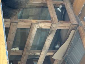 lot 18599 image: AGCO ACW1961360 Windshield