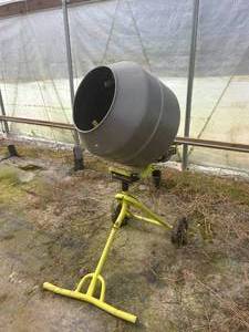 lot 50373 image: Ryobi Concrete Mixer