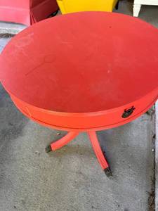 lot 5205 image: Salmon Coral Colored Round Pedestal Table with Drawer