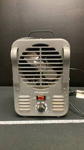lot 5429 image: Lakewood Electric Space Heater with Fan