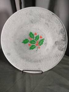 lot 40988 image: Christmas Holly Glass Serving Plate