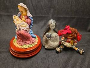 lot 40147 image: Madonna and Child Musical Figurine with Additional Decorative Items