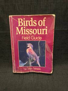 lot 40148 image: Birds of Missouri Field Guide by Stan Tekiela