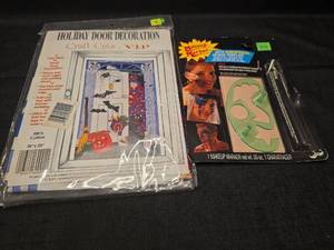 lot 40153 image: Halloween Door Decoration and Face Makeup Kit Bundle