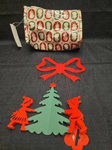 lot 40164 image: Old Navy Holiday Snowman Print bag with Christmas Tree Decoration