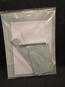 lot 40199 image: Decorative Stationery Set with Envelopes and Writing Paper
