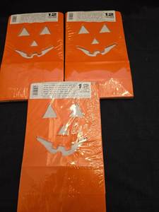 lot 40201 image: Halloween Magic Lantern Luminarias Jack-o-lantern Decoration Set